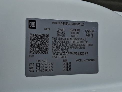 Used 2023 Chevrolet Express 2500 w/ Driver Convenience Package RWD image 28