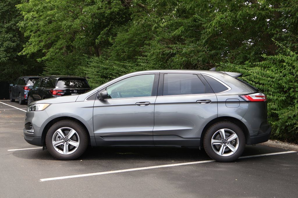 Used 2024 Ford Edge SEL w/ Convenience Package AWD/4WD image 4