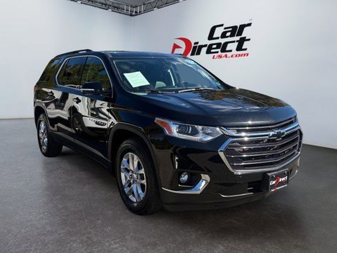 Used 2020 Chevrolet Traverse LT w/ Driver Confidence II Package image 1
