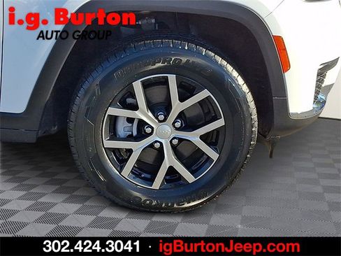 Used 2023 Jeep Grand Cherokee L Limited image 8