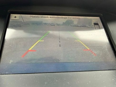 Used 2016 Ford Focus SE w/ Equipment Group 201A FWD image 2
