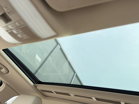 Used 2015 Mercedes-Benz E 350 Sedan image 16