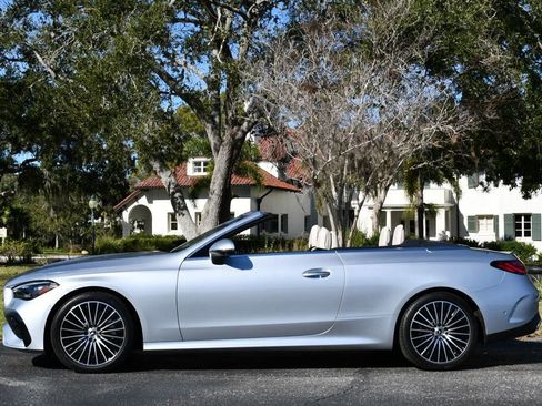 Used 2024 Mercedes-Benz CLE 450 4MATIC Cabriolet image 29