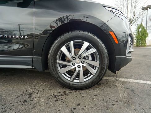 Used 2024 Chevrolet Equinox LT FWD image 12