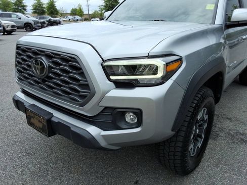 Used 2023 Toyota Tacoma TRD Off-Road w/ TRD Premium Off Road Package AWD/4WD image 9