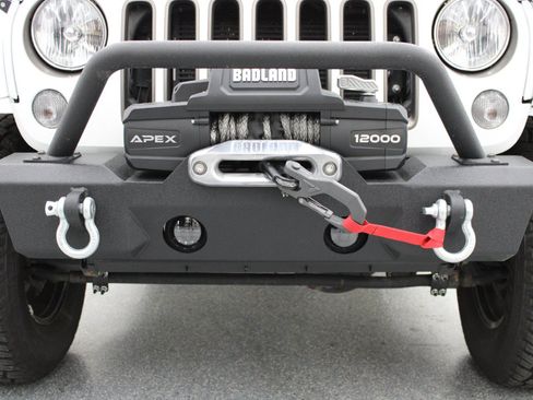 Used 2018 Jeep Wrangler Unlimited Sport AWD/4WD image 24