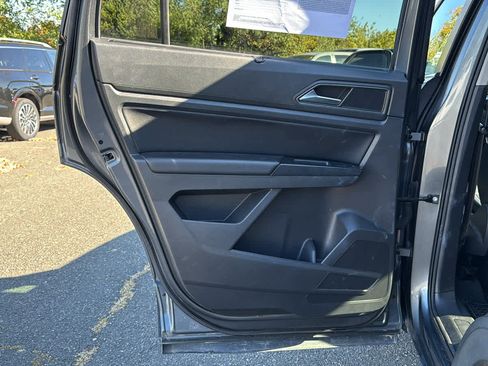 Used 2019 Volkswagen Atlas SE w/ Towing Package image 24