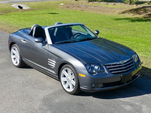 Used 2005 Chrysler Crossfire Limited image 30