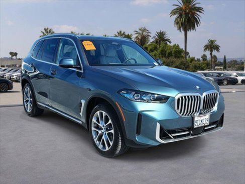 Used 2025 BMW X5 sDrive40i w/ Executive Package RWD image 3