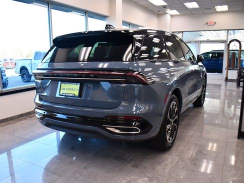 New 2026 Lincoln Nautilus Reserve image 6