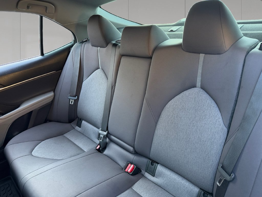 Used 2022 Toyota Camry LE FWD image 17