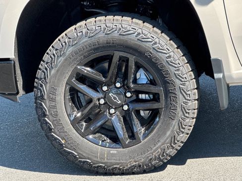 New 2026 Chevrolet Silverado 1500 Custom Trail Boss image 23