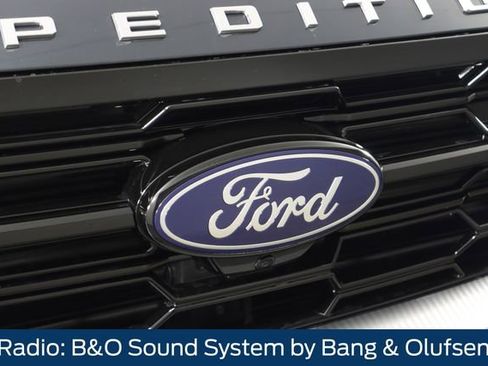 New 2025 Ford Expedition Max Platinum w/ Driver's Package image 11