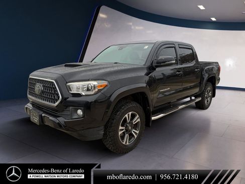 Used 2018 Toyota Tacoma TRD Sport image 1