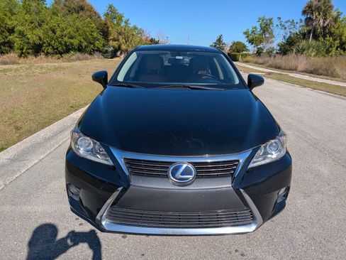 Used 2016 Lexus CT 200h image 3