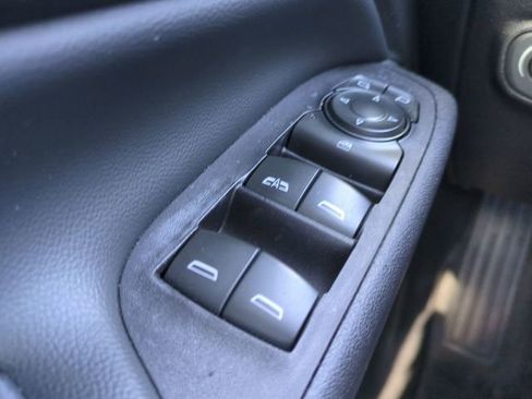 Used 2018 Chevrolet Equinox Premier image 28