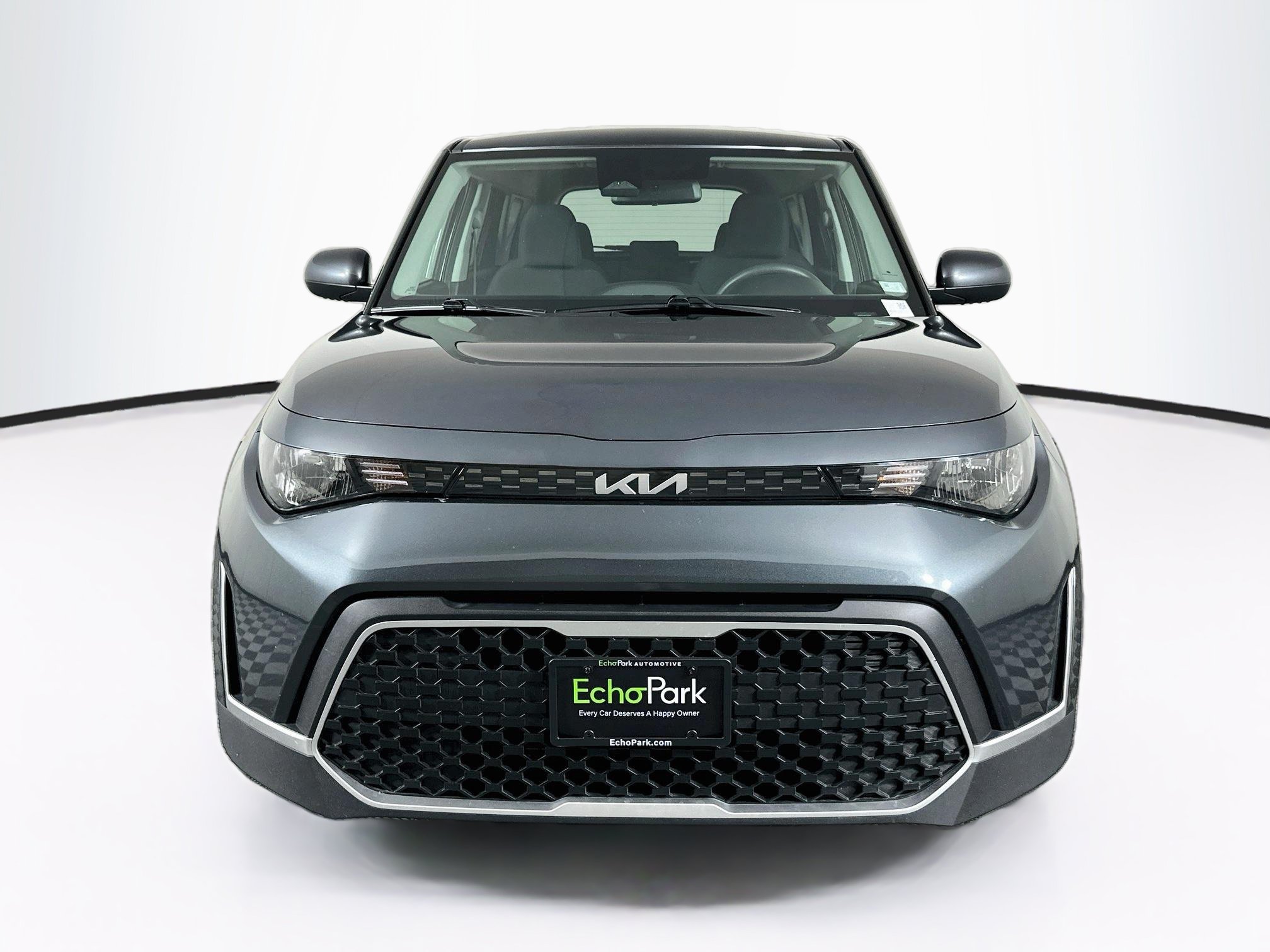 Used 2025 Kia Soul LX w/ LX Technology Package FWD image 2
