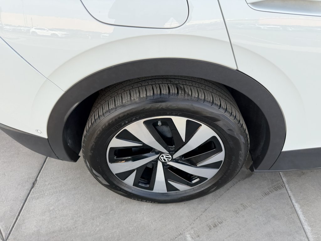 Used 2025 Volkswagen ID.4 Pro RWD image 15