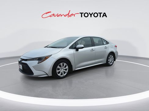 Used 2026 Toyota Corolla LE FWD image 4