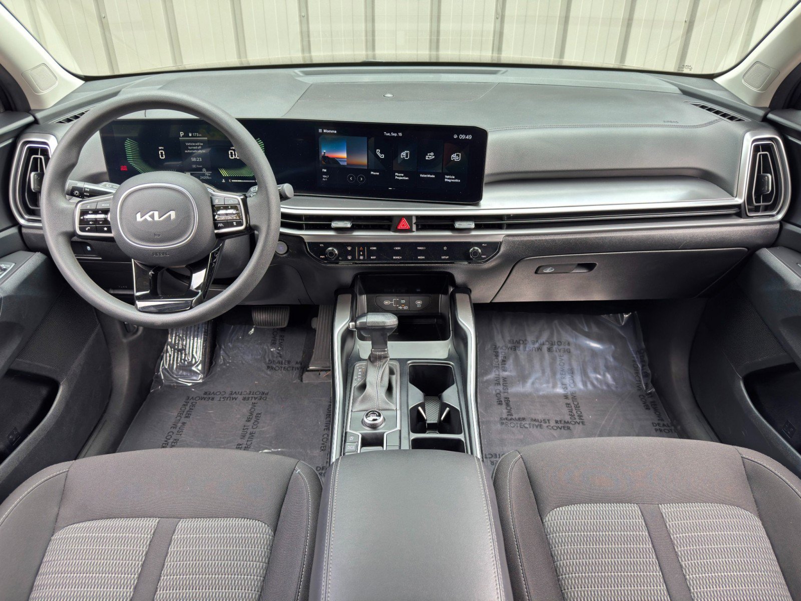 Used 2024 Kia Sorento LX FWD image 11