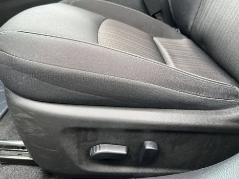 Used 2025 Nissan Altima 2.5 SV FWD image 23