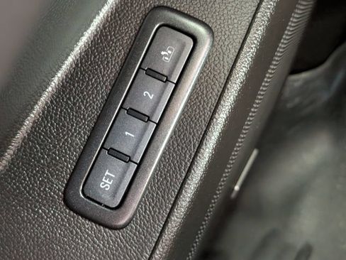 Used 2017 Chevrolet Tahoe Premier RWD image 13