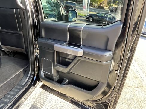 Used 2019 Ford F150 Platinum w/ Equipment Group 701A Luxury AWD/4WD image 19