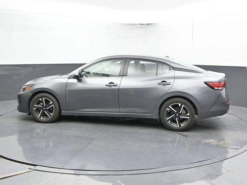 Used 2024 Nissan Sentra SV FWD image 9