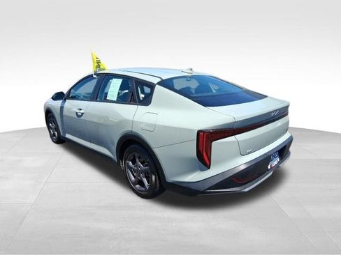 Used 2025 Kia K4 FWD image 7