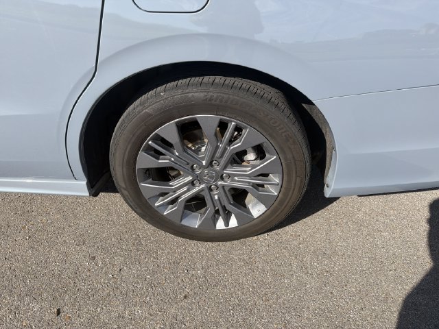 Used 2025 Honda Odyssey Touring image 25