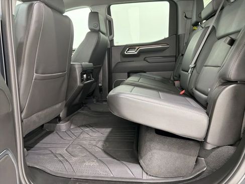 Used 2024 Chevrolet Silverado 1500 RST w/ Convenience Package II AWD/4WD image 17