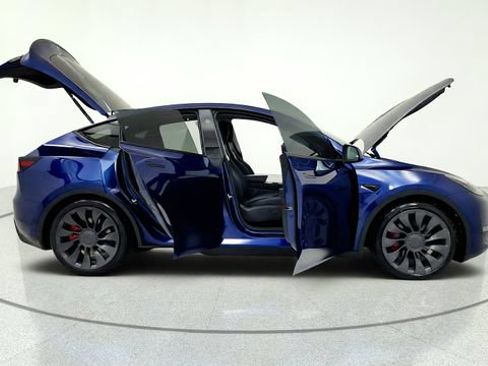 Used 2023 Tesla Model Y Performance AWD/4WD image 20