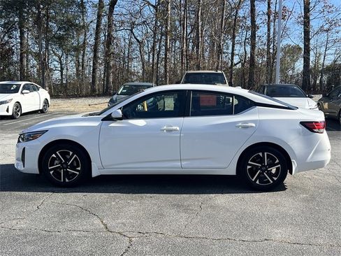 Certified 2025 Nissan Sentra SV image 17