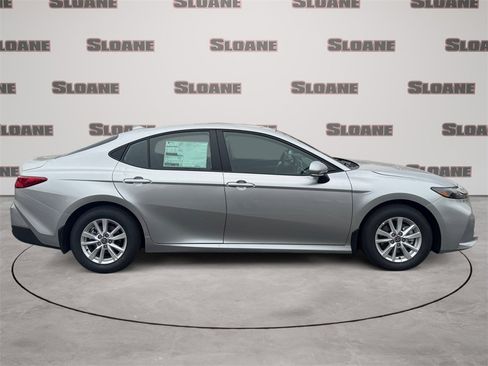 New 2026 Toyota Camry LE image 6