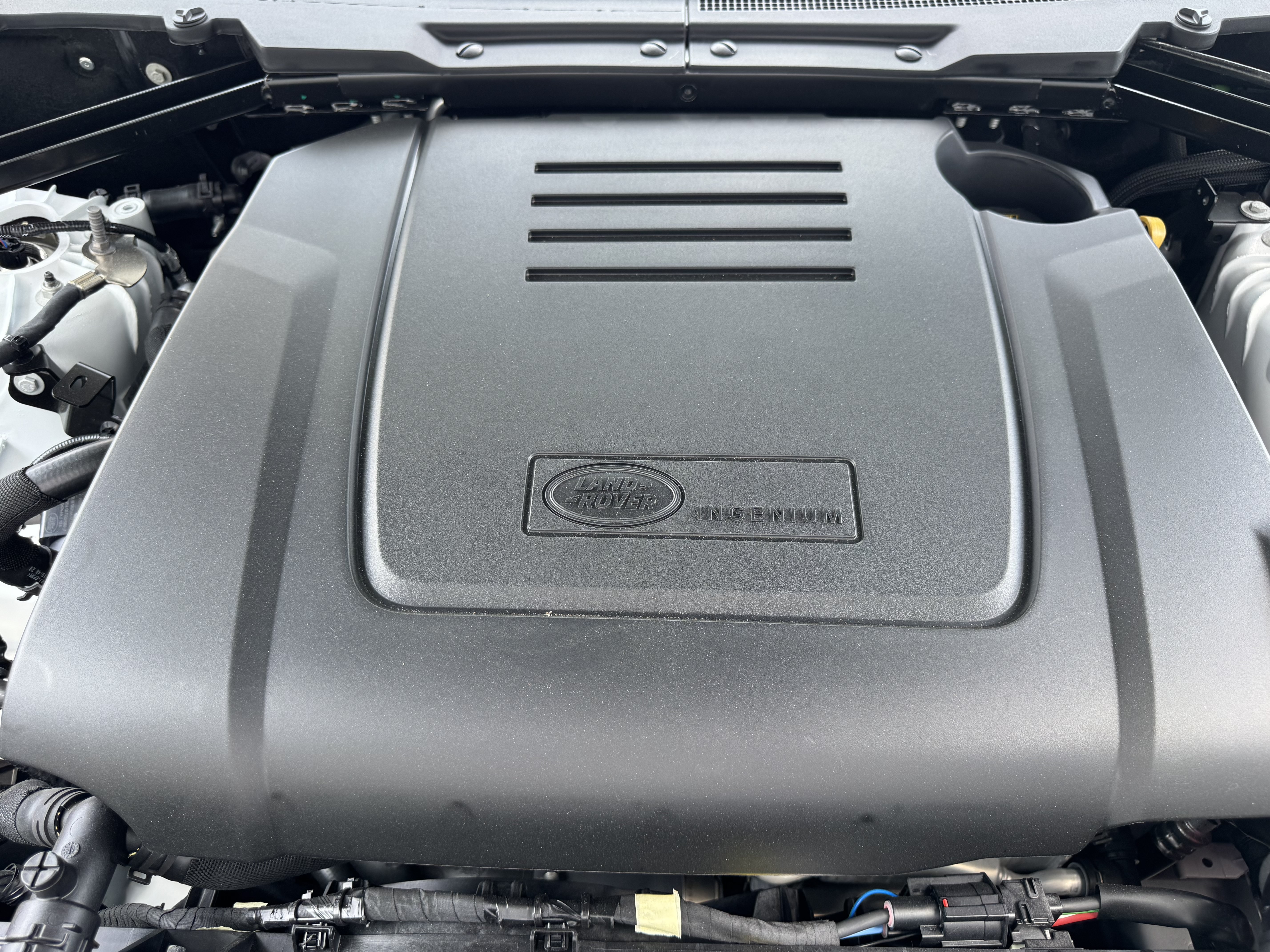 New 2026 Land Rover Defender 110 S AWD/4WD image 31
