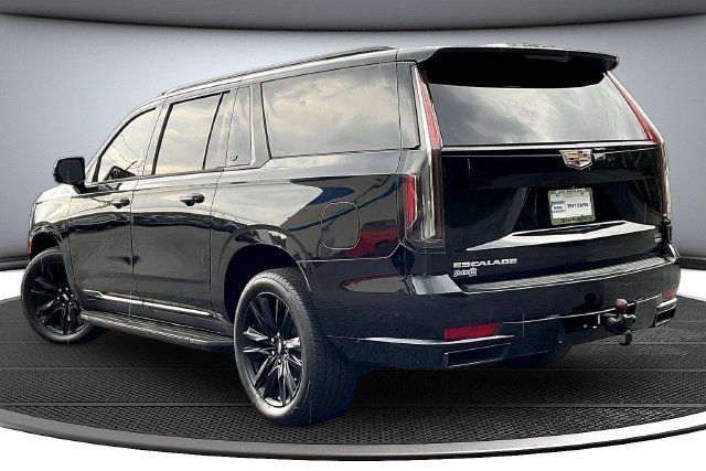 Used 2021 Cadillac Escalade ESV Sport AWD/4WD image 7