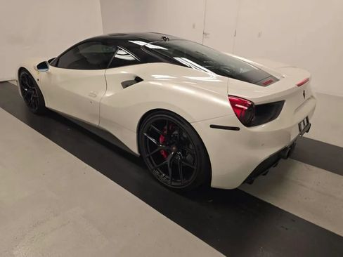 Used 2016 Ferrari 488 GTB image 4