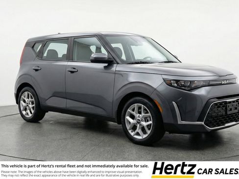 Used 2025 Kia Soul LX w/ LX Technology Package FWD image 1