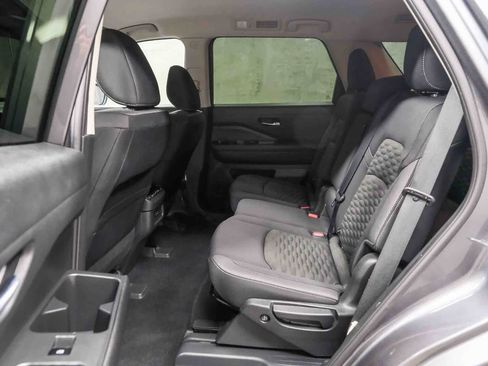 Used 2022 Nissan Pathfinder SV FWD image 20