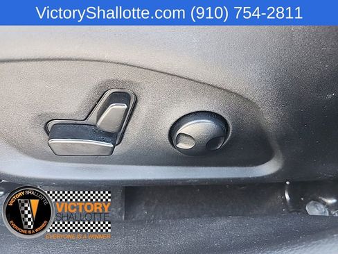 Used 2025 Jeep Compass Limited AWD/4WD image 17
