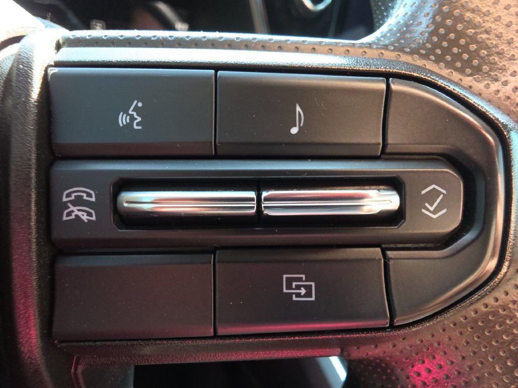 Used 2024 Chevrolet Colorado Trail Boss w/ Advanced Trailering Package AWD/4WD image 19