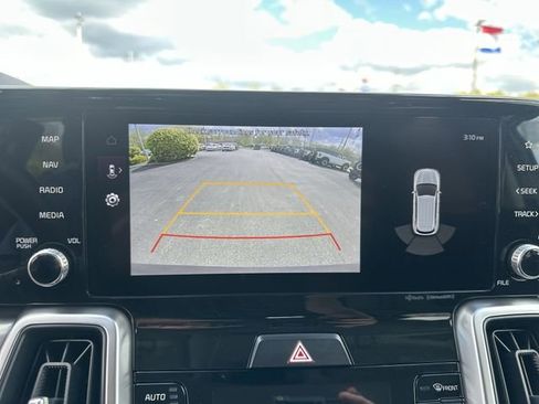 Used 2023 Kia Sorento S FWD image 25