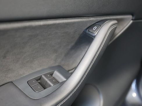 Used 2021 Tesla Model Y Performance image 20