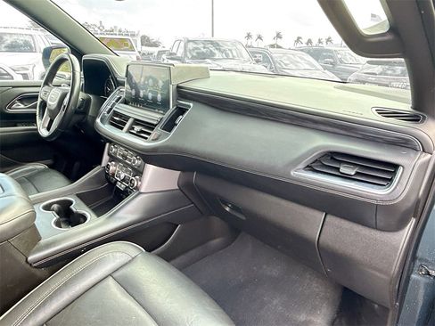 Used 2021 GMC Yukon XL SLT image 34