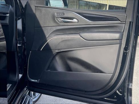 Used 2023 Cadillac Escalade Sport image 12