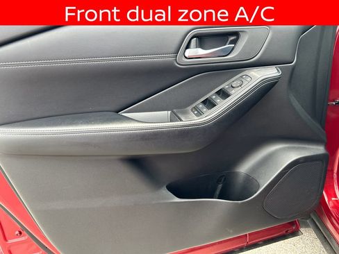 Used 2024 Nissan Rogue SV w/ SV Premium Package FWD image 15