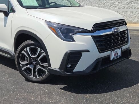 Certified 2023 Subaru Ascent Limited AWD/4WD image 2