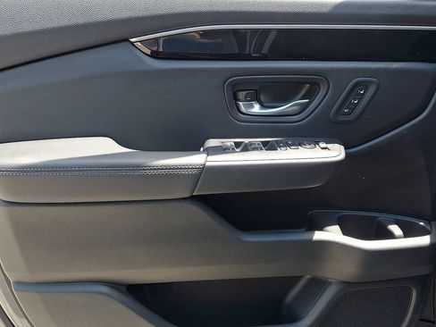 Used 2025 Honda Pilot EX-L image 14