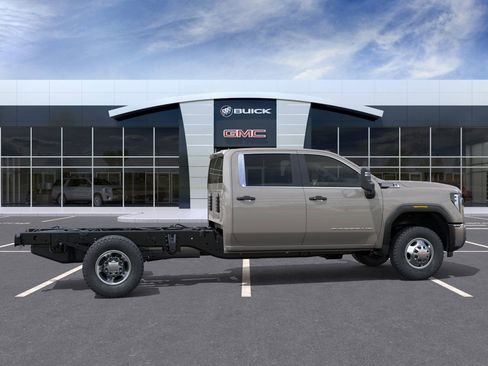 New 2026 GMC Sierra 3500 Pro w/ Convenience Package image 23