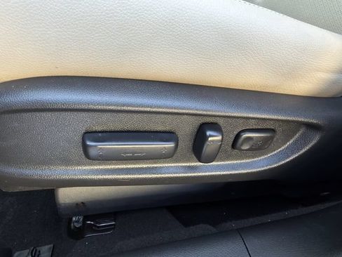 Used 2017 Honda Accord EX-L image 24
